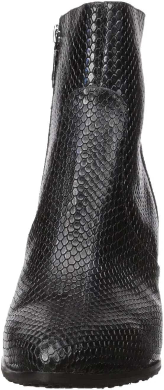 Blondo Women's Kelly Waterproof Ankle Bootie