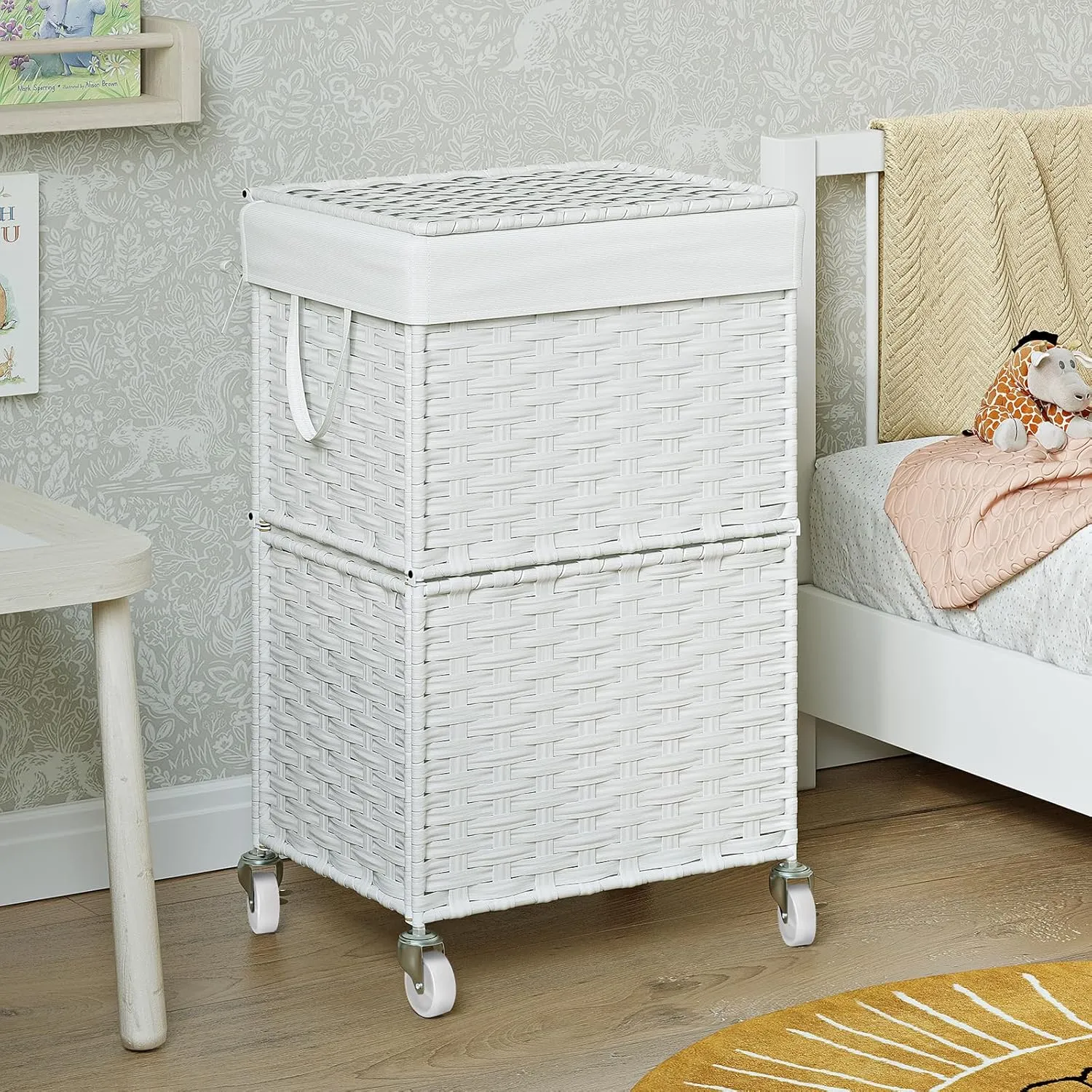 Chrislley 90L Slim Laundry Hamper with Wheels,Rolling Laundry Basket with Lid and Renovable Liner Bag,Handwoven Rattan Organizer for bedroom, bathroom, laundry room (White)