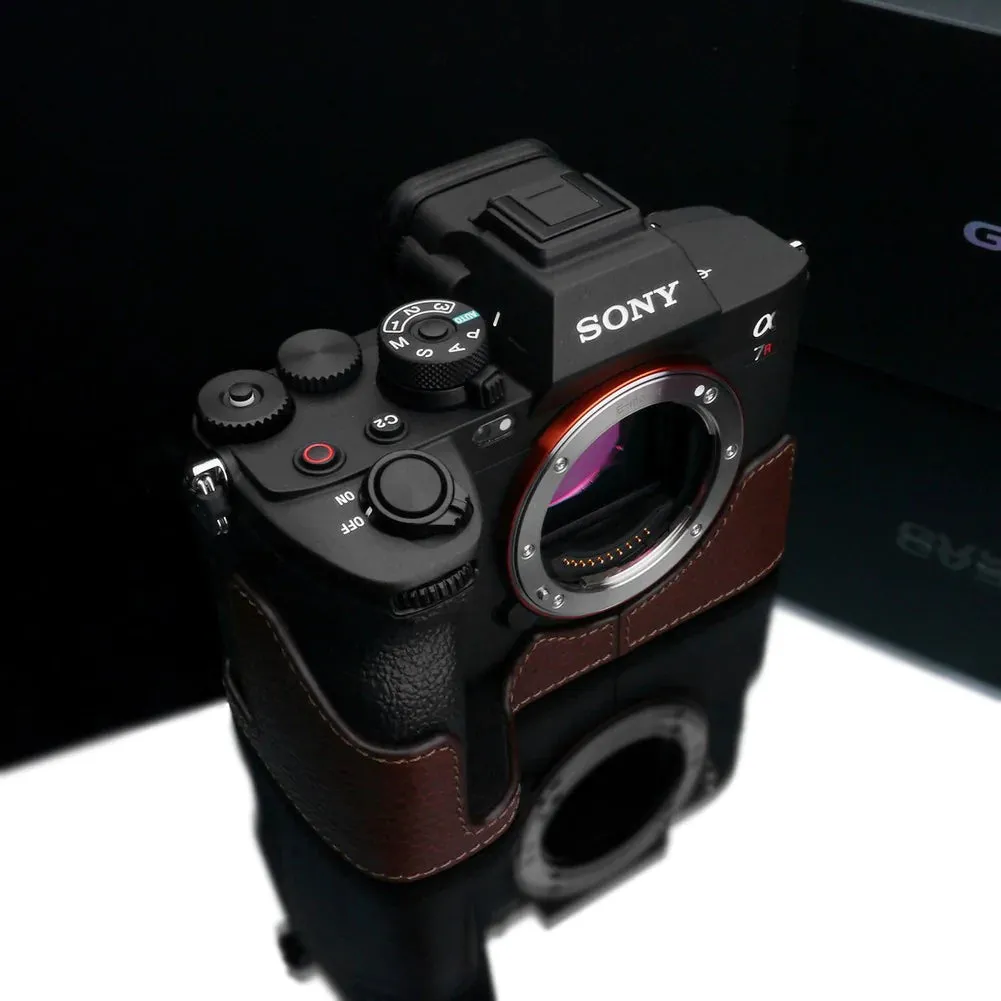 Gariz XS-CHA7RM5BR Half Leather Case for Sony A7RM5 / A7RV (Brown)