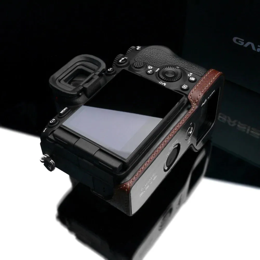 Gariz XS-CHA7RM5BR Half Leather Case for Sony A7RM5 / A7RV (Brown)