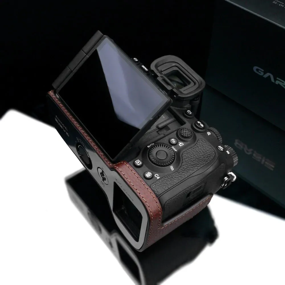 Gariz XS-CHA7RM5BR Half Leather Case for Sony A7RM5 / A7RV (Brown)