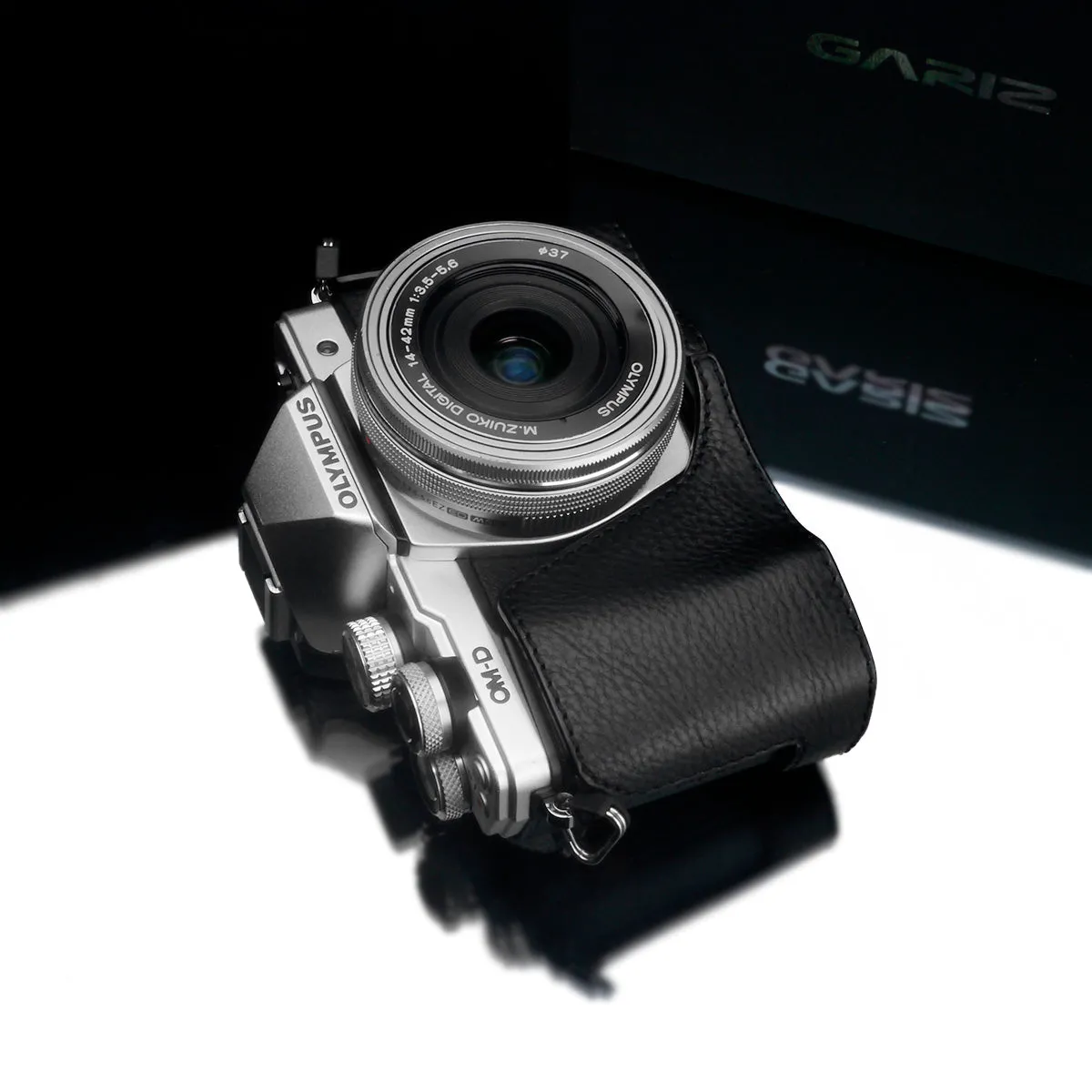 Gariz XS-CHEM10IIBK Camera Half Case Black for for Olympus E-M10II Mark II