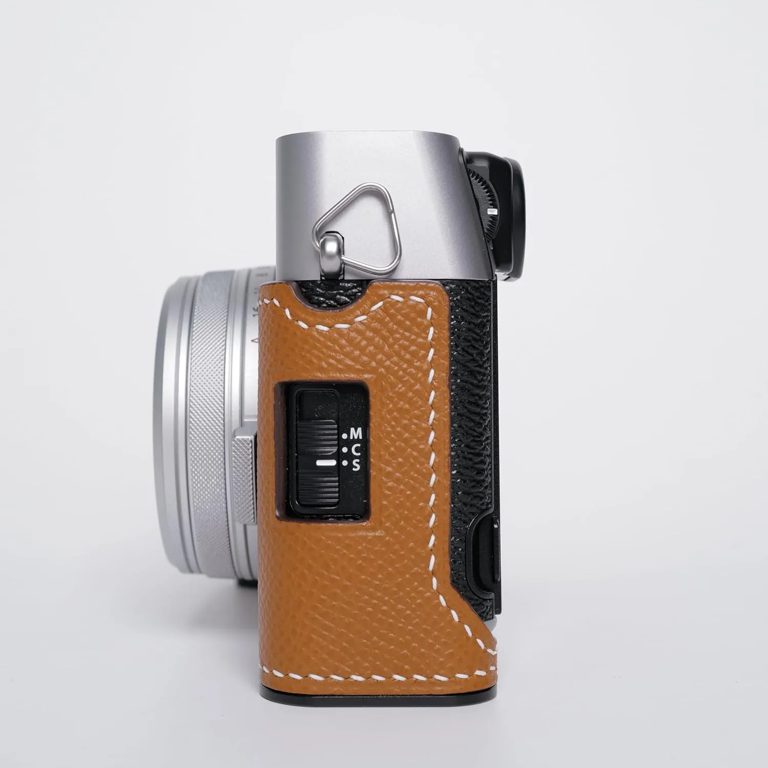 Handmade Genuine Leather Camera Half Case for Fujifilm X100VI/Fujifilm X100VI Case - Top Layer Cowhide Body hand sewn saddle stitch Metal Base Plate Hand Shank (Golden)