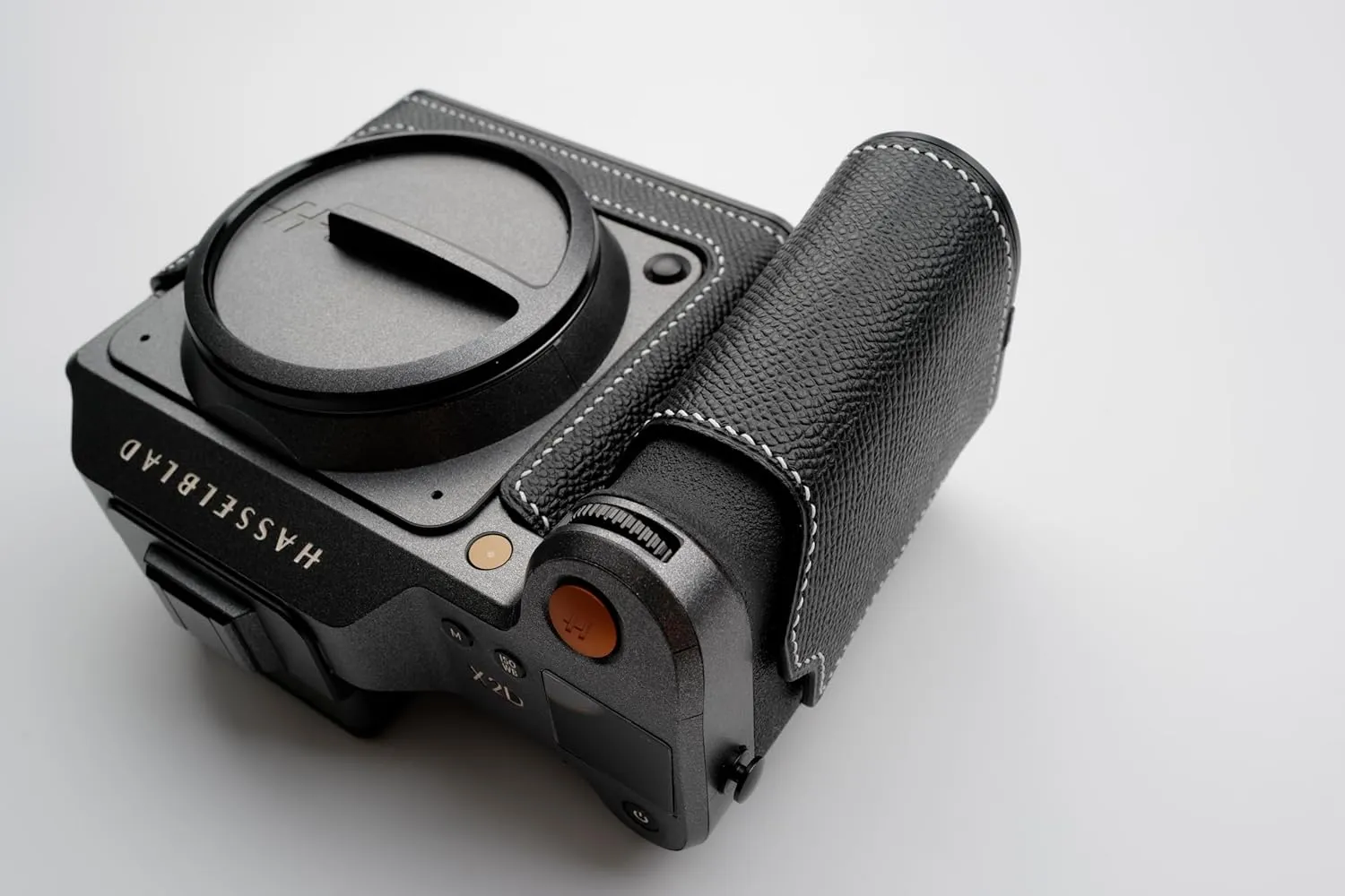 Handmade Genuine Leather Camera Half Case for Hasselblad X2D 100C - Top Layer Cowhide Body   Metal Base Plate   Hand Shank 3-in-1 Design (Black)