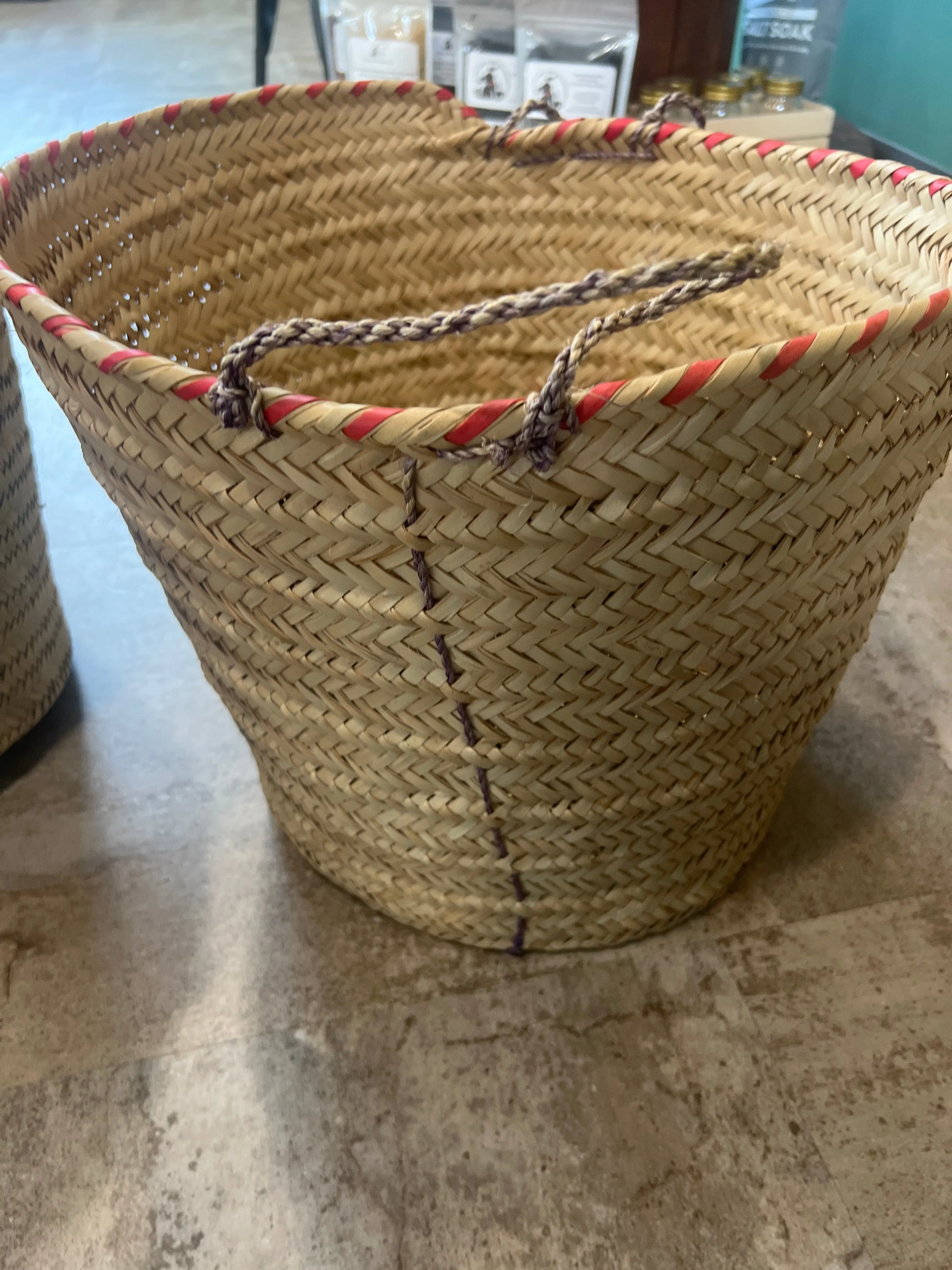 Large Palm shopping/laundry baskets
