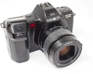 Minolta Maxxum 7000i 35MM SLR Film Camera with AF zoom lens (Renewed)