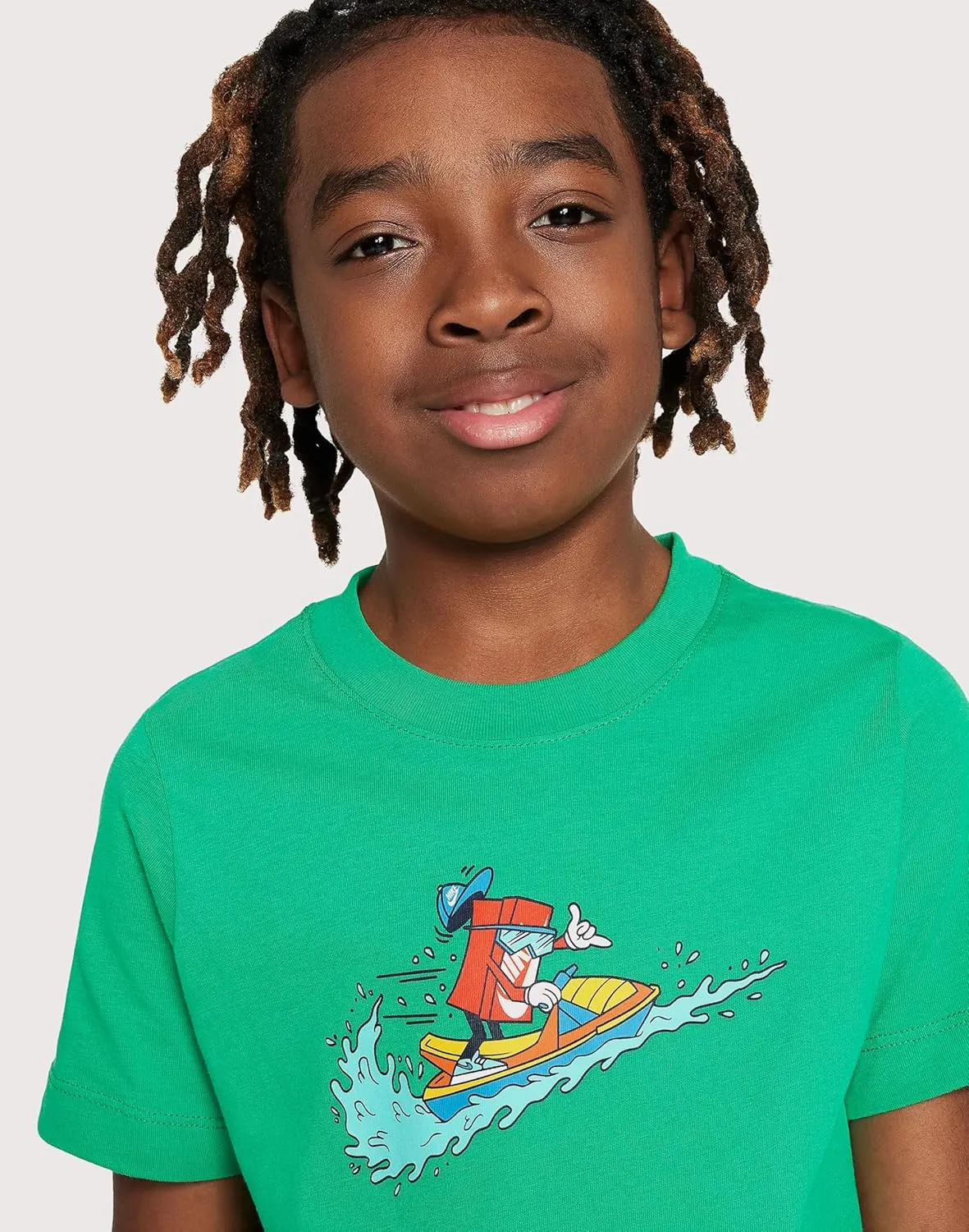 Nike Boxy Graphic Tee Grade-School (FV5345-324, Green)