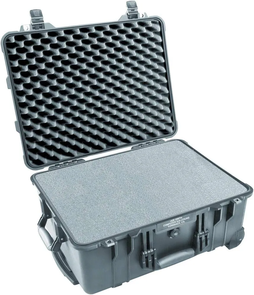 Pelican 1560 Case With Foam (Black)