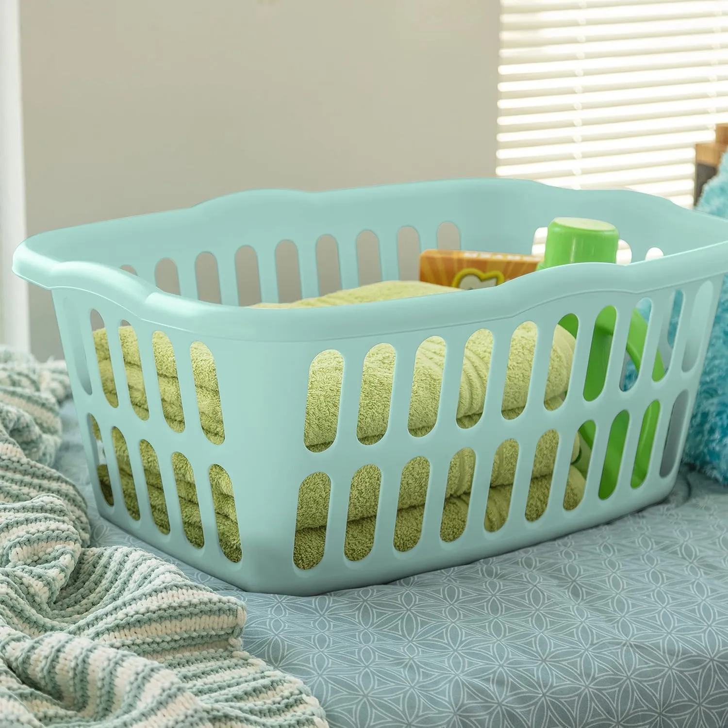 Sterilite 1.5 Bushel Rectangular Laundry Basket, Plastic, Classic Design for Carrying Clothes to and from the Laundry Room, White and Aqua, 12-Pack