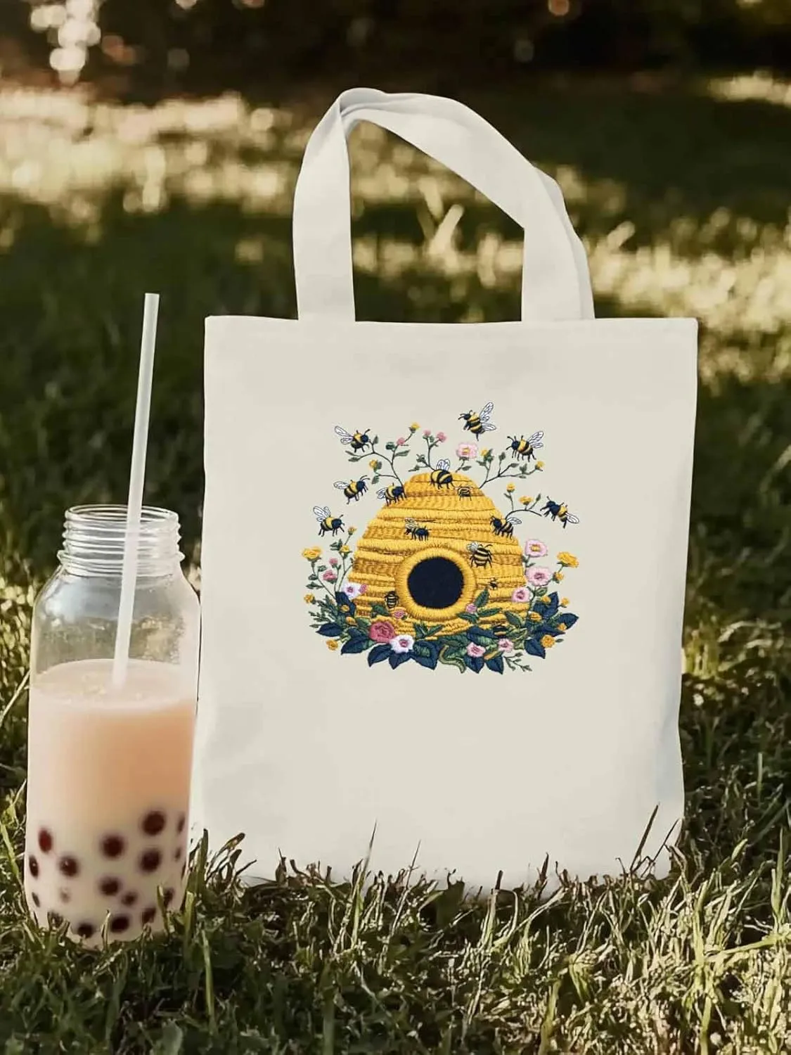 Summer Bee Butterfly Canvas Tote Bag, Aesthetic Canvas Tote Handbags for Women Shoulder Bag