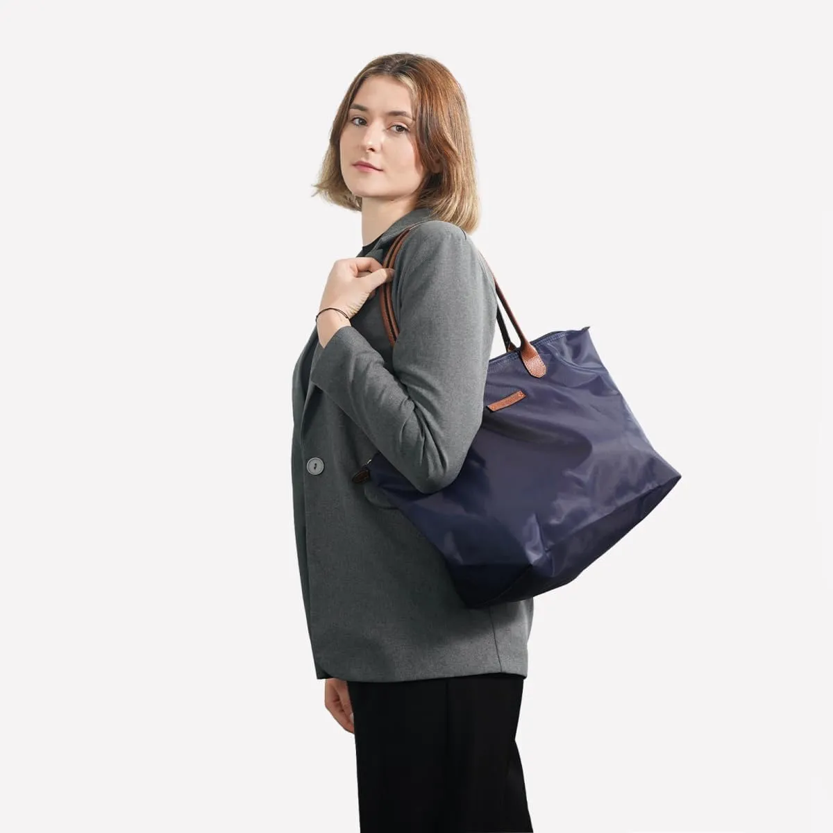 Waterproof Nylon Tote bag for Women Lightweight Designer Handbag with Zipper Stylish and Durable Purse